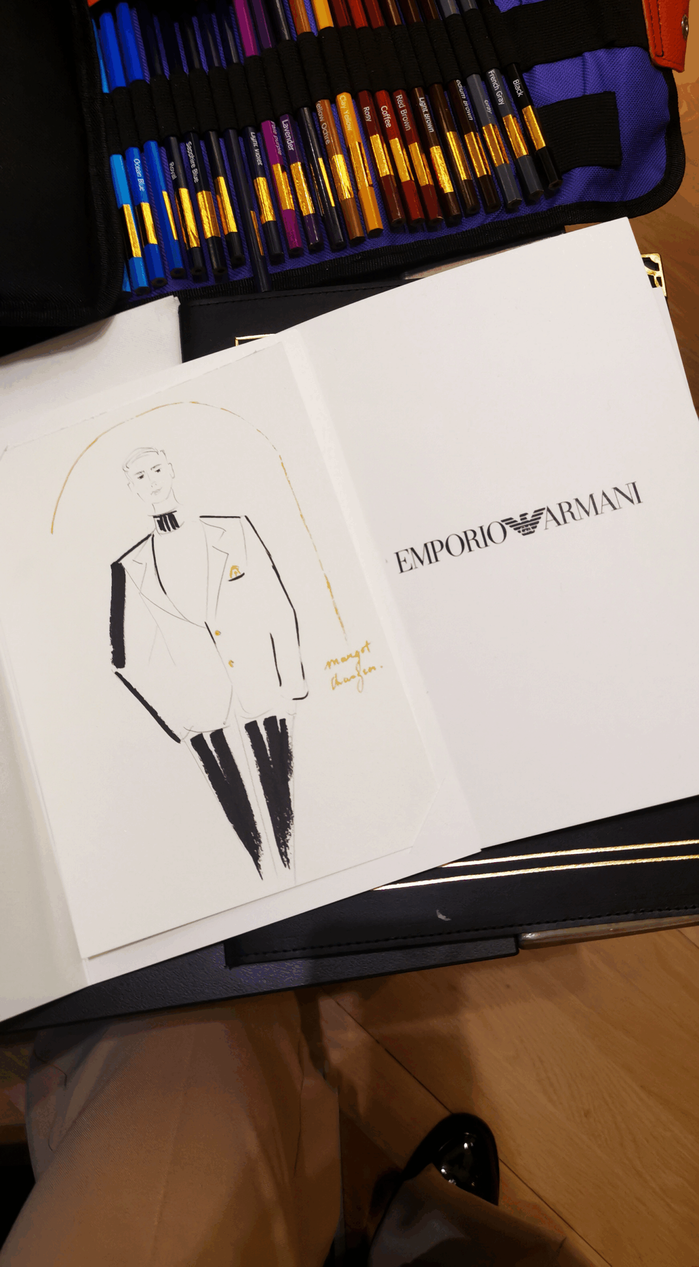 Giorgio Armani, live fashion sketching Emporio Armani par Margot Changeon Giorgio Armani, live fashion sketching Emporio Armani par Margot Changeon