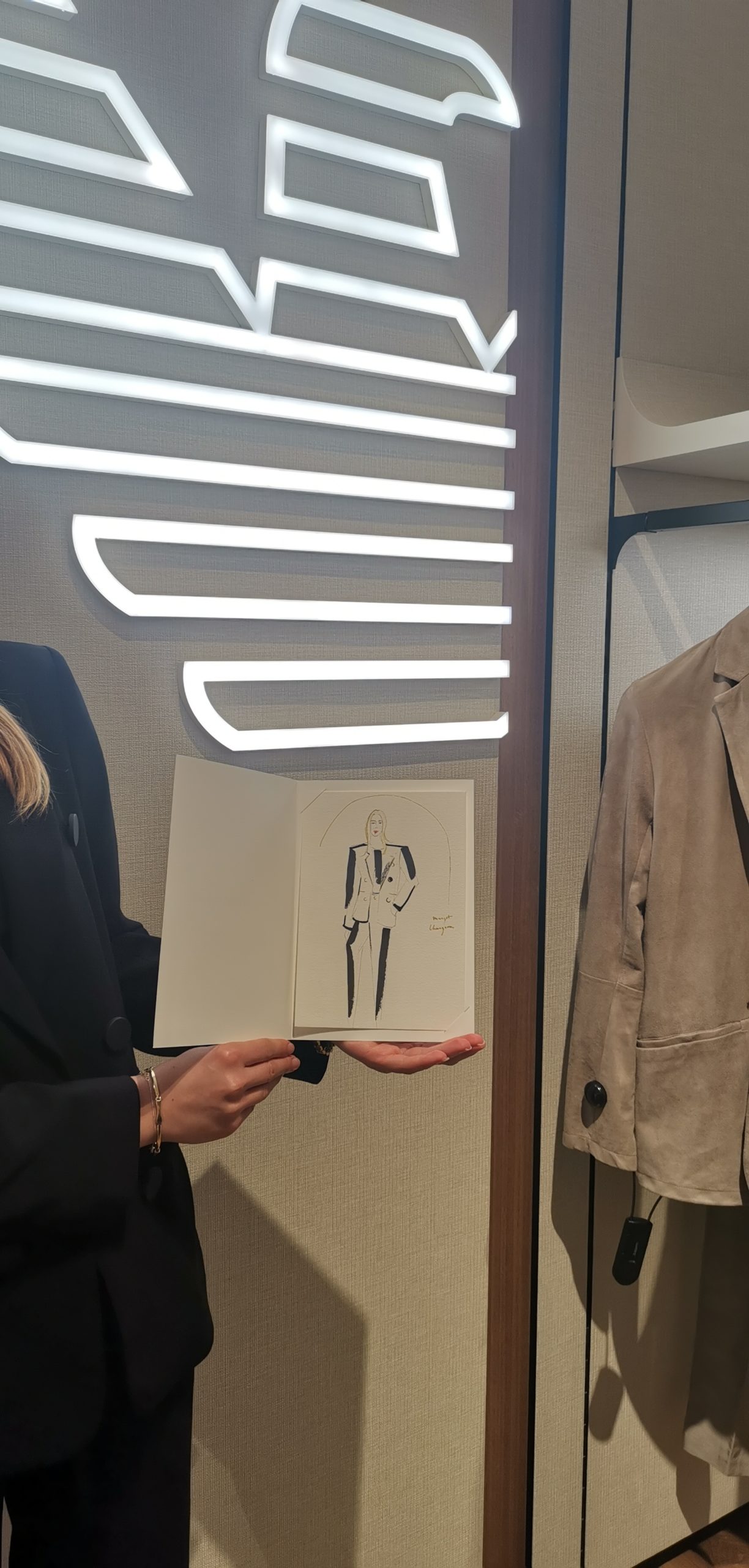 Giorgio Armani, fashion live sketching Giorgio Armani par Margot Changeon Giorgio Armani, fashion live sketching Giorgio Armani par Margot Changeon