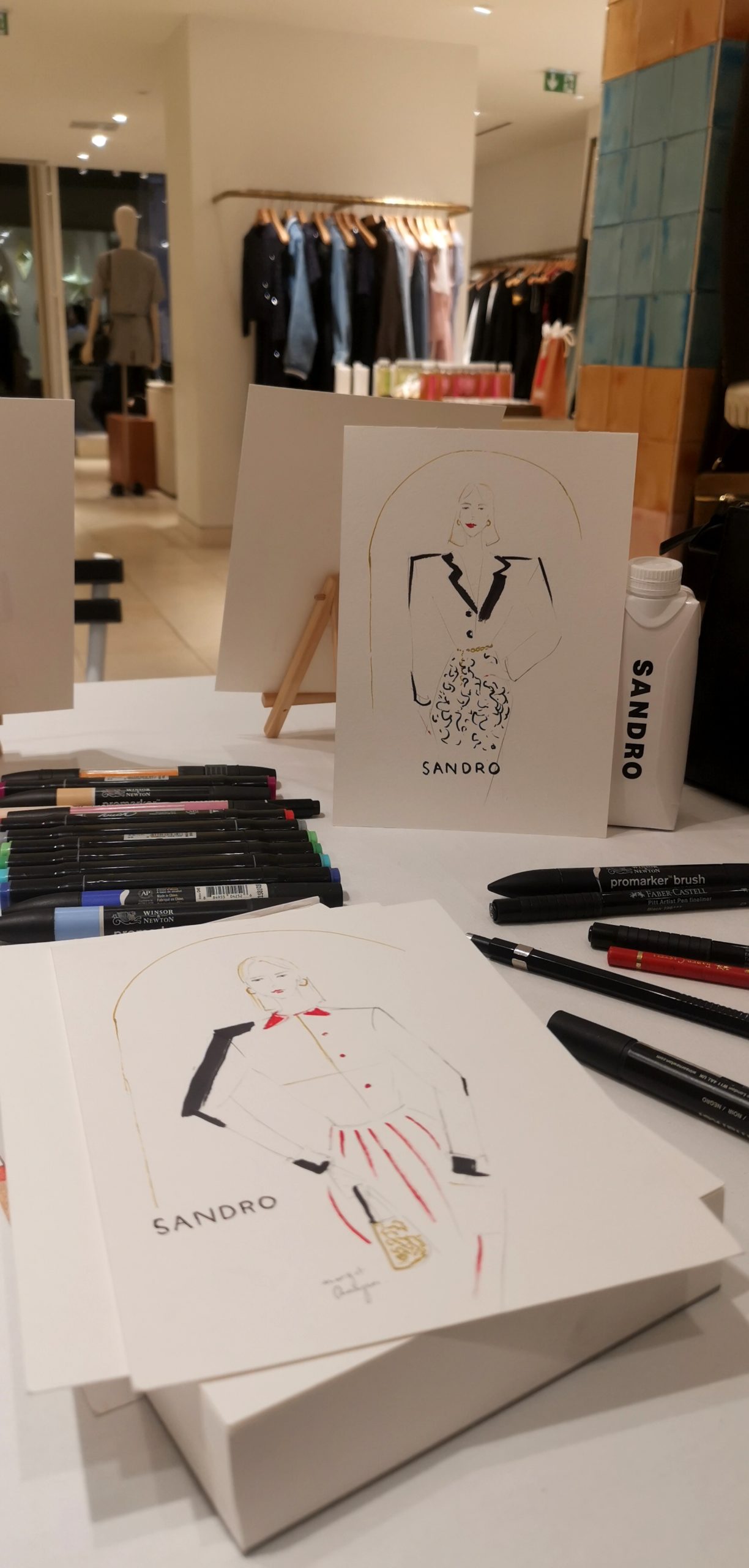Live drawing à la boutique Sandro de Nice, dessin en direct par l'illustratrice Margot Changeon