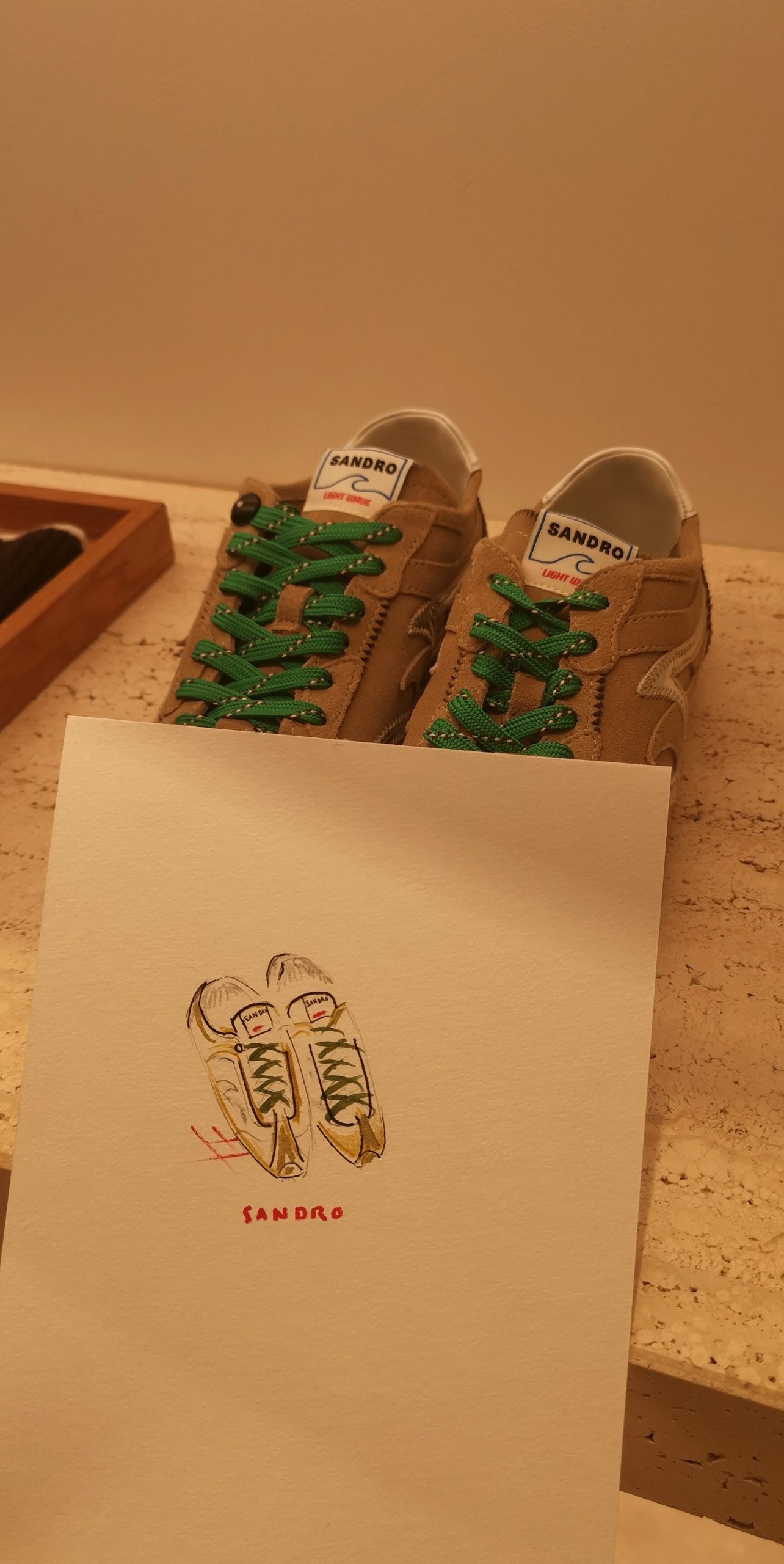 Live drawing à la boutique Sandro de Nice, dessin en direct par l'illustratrice Margot Changeon