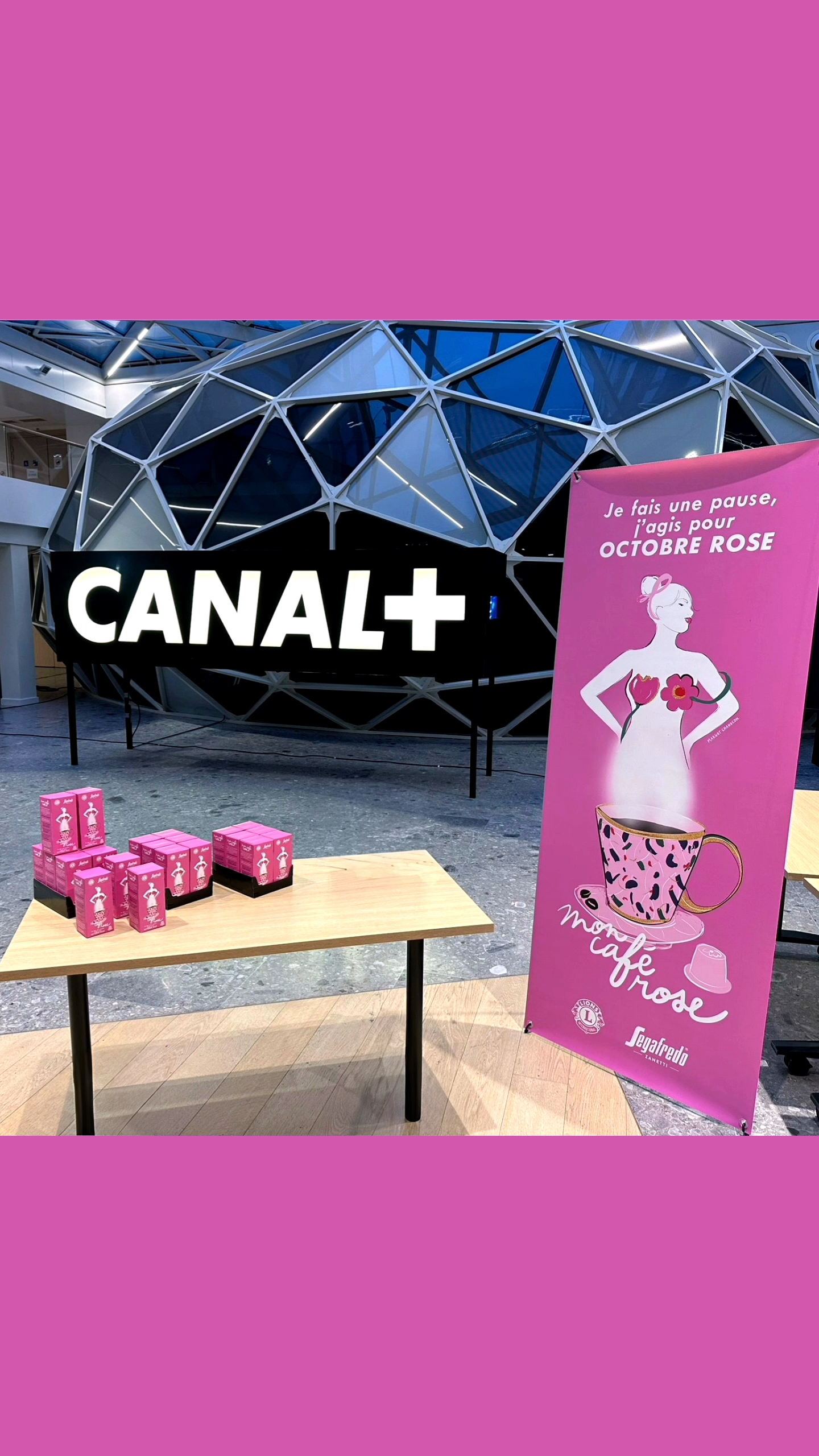 Illustration packaging Mon Café Rose pour Octobre Rose par Margot Changeon
