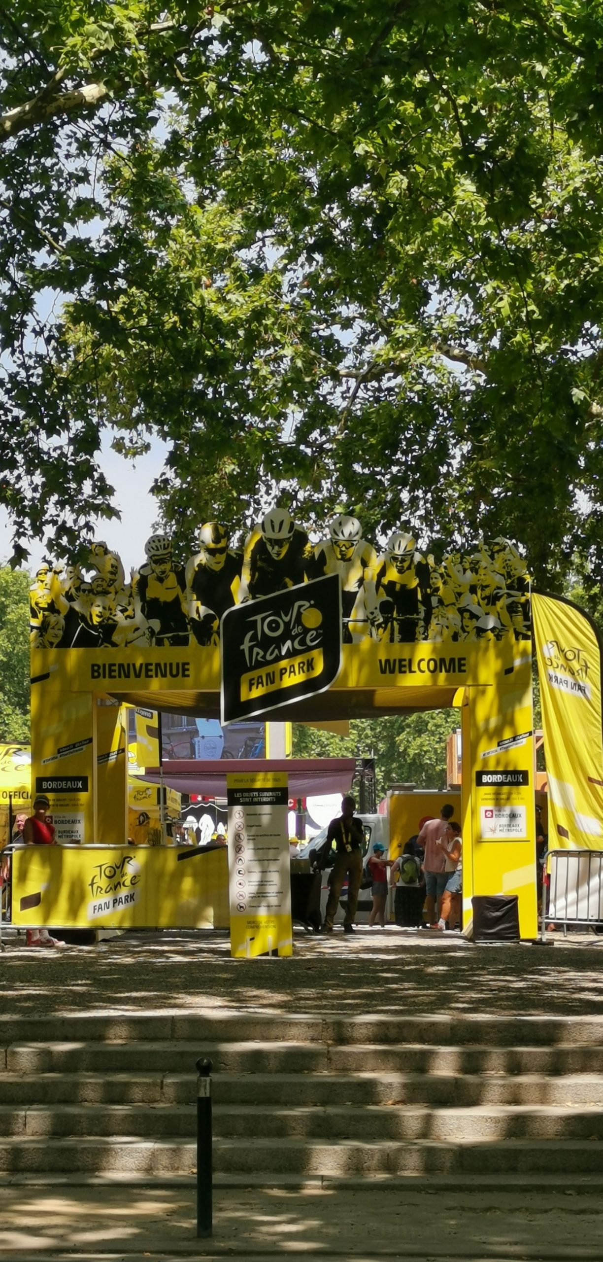 Dessin en direct lors de l'événement sportif Le Tour de France par l'illustratrice Margot Changeon