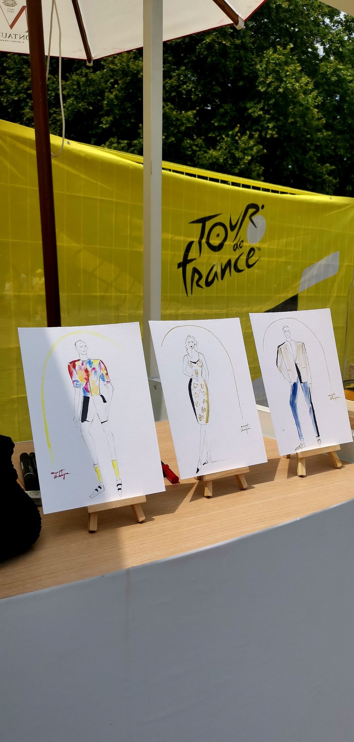 Dessin en direct lors de l'événement sportif Le Tour de France par l'illustratrice Margot Changeon