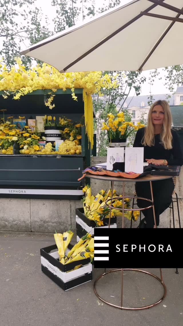 Une fête des mères brillamment célébrée avec Sephora !

Quel bonheur de croquer des mamans et leurs filles ou de bonnes amies se promenant sur les quais de Seine, de les voir repartir avec un dessin et un joli bouquet à la main pour fêter l’amour. 💛

@sephorafrance @sephora
#livedrawing #margotchangeon #fashionillustration #livesketching #sephora #sephorafrance #paris
